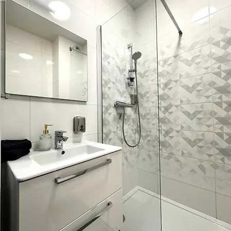 아파트 Przyjazni 16 24 - Self Check-in 20h - Lift 브로츠와프